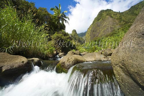 Iao Needle and Iao Valley State Park, Maui, Hawaii - Hawaiipictures.com